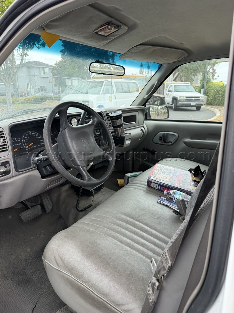 Chevrolet 3500 Series Truck — photo 1