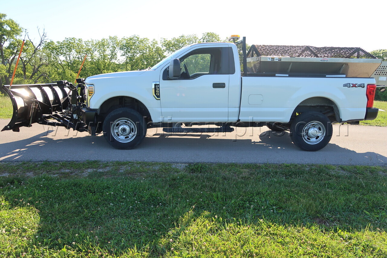 2018 Ford F350 Super Duty 4X4 — photo 1