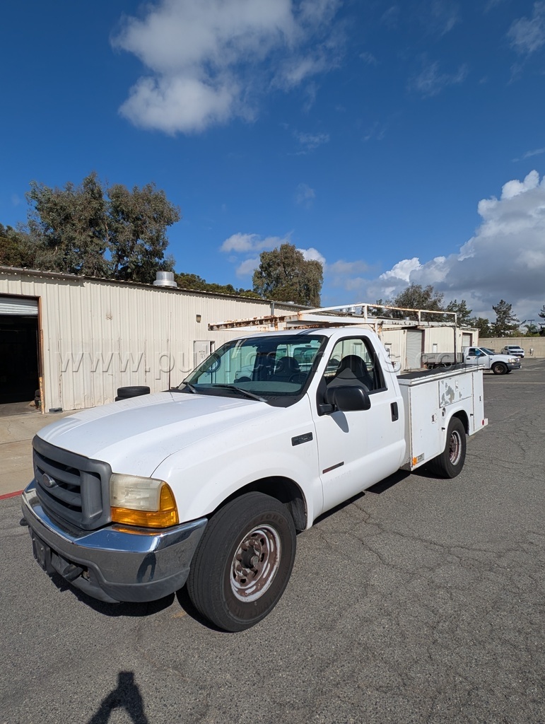 1999 Ford F350 Diesel — photo 1