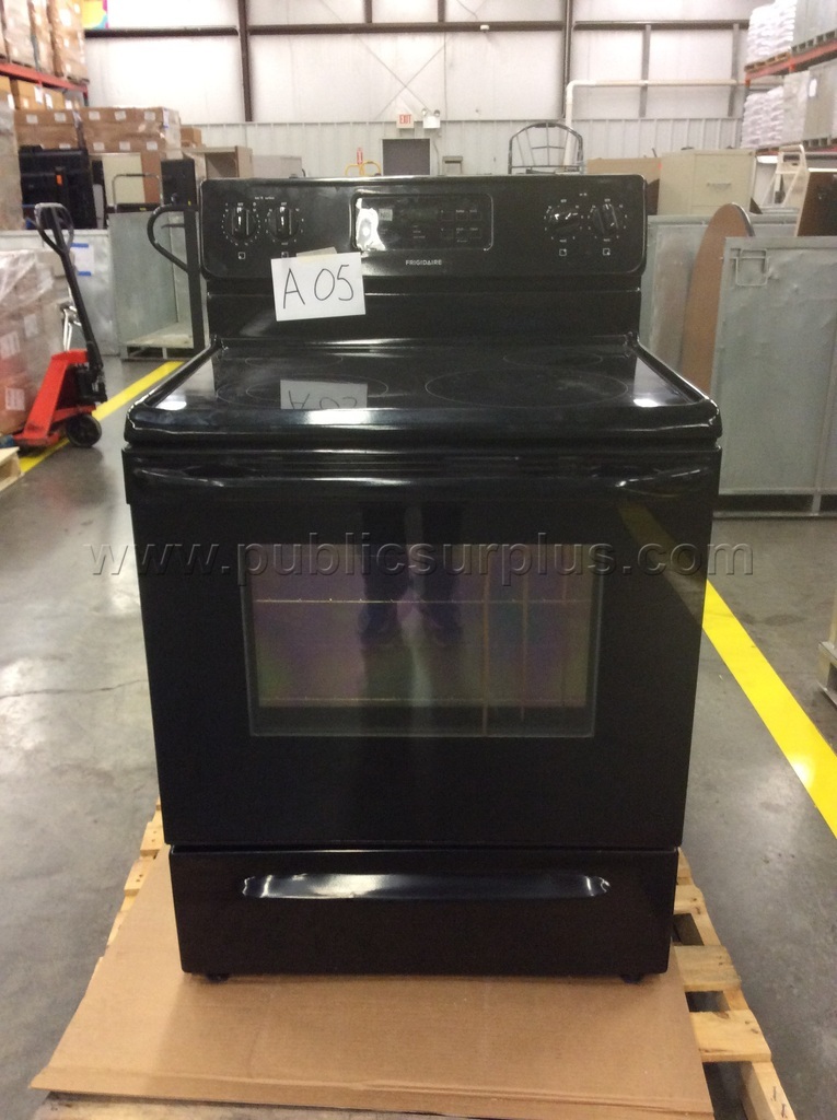 Range with oven — photo 1