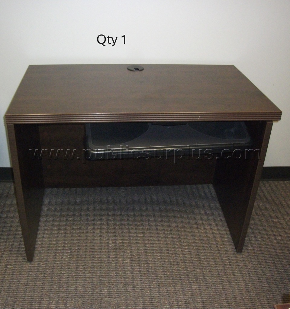 LOT 68 - Desks (9) — photo 1