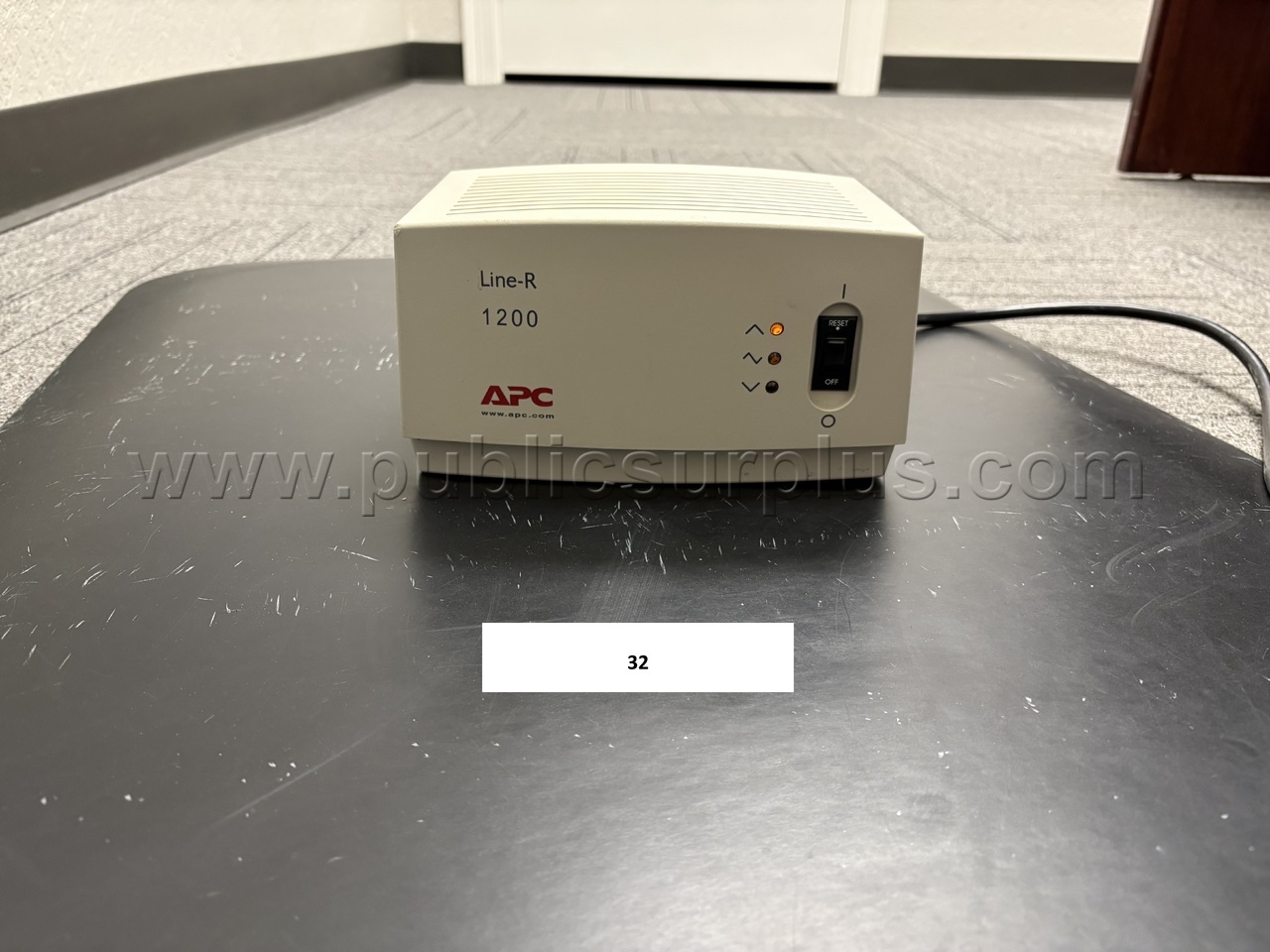 LOT 124 - Voltage Regulators (32) — photo 1