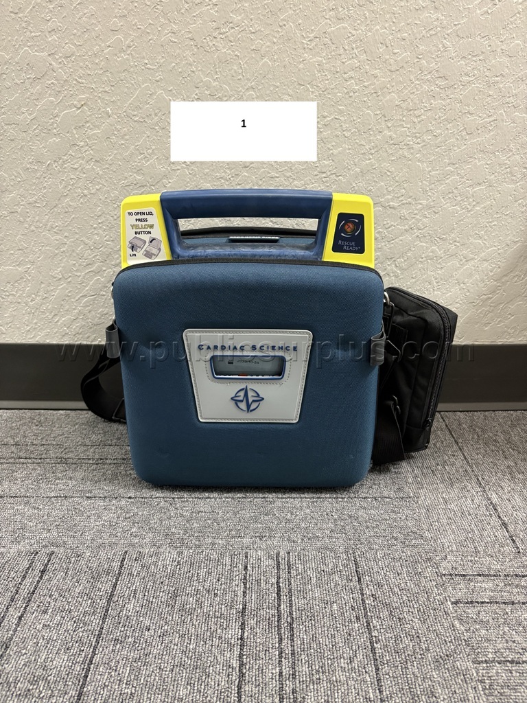 LOT 127 - AED w/case — photo 1