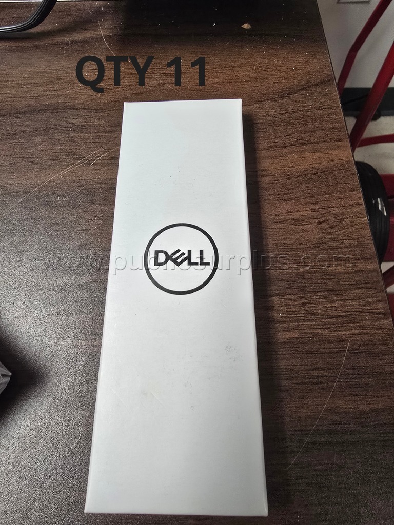 LOT 133 - Computer accessories — photo 1