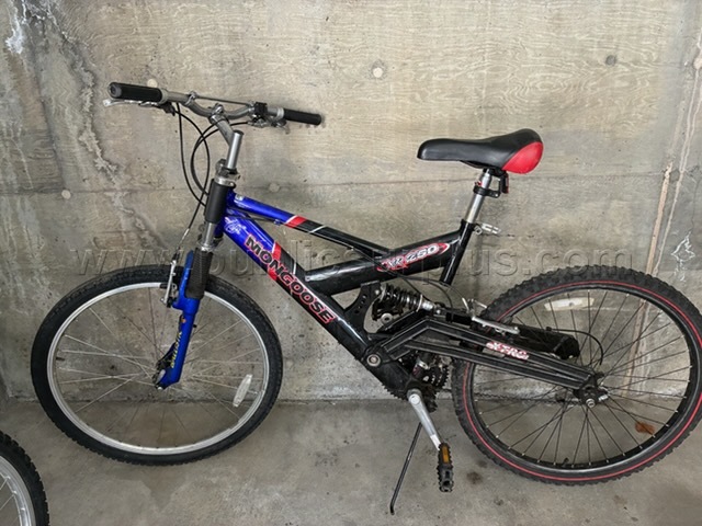 MONGOOSE XR250 BICYCLE — photo 1