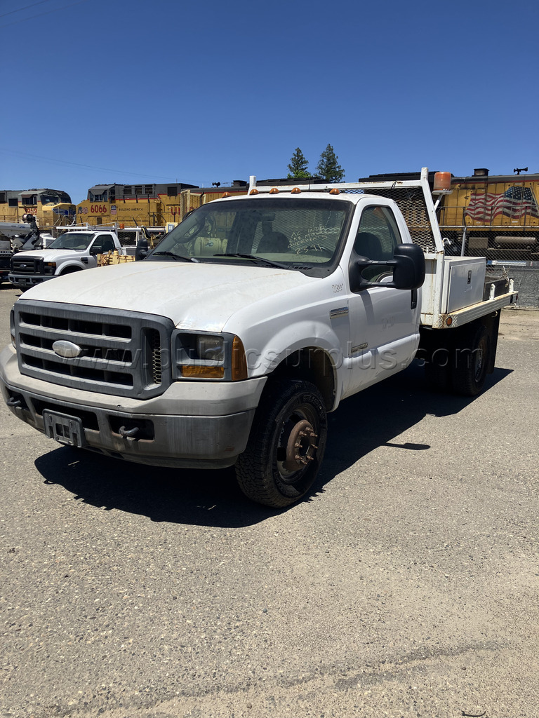 2005 FORD F-550 FLAT BED #2391 — photo 1
