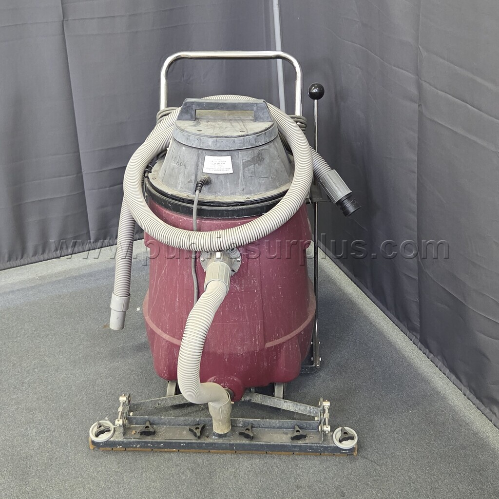 10 - Minuteman Wet/Dry Vac Model 290085 — photo 1