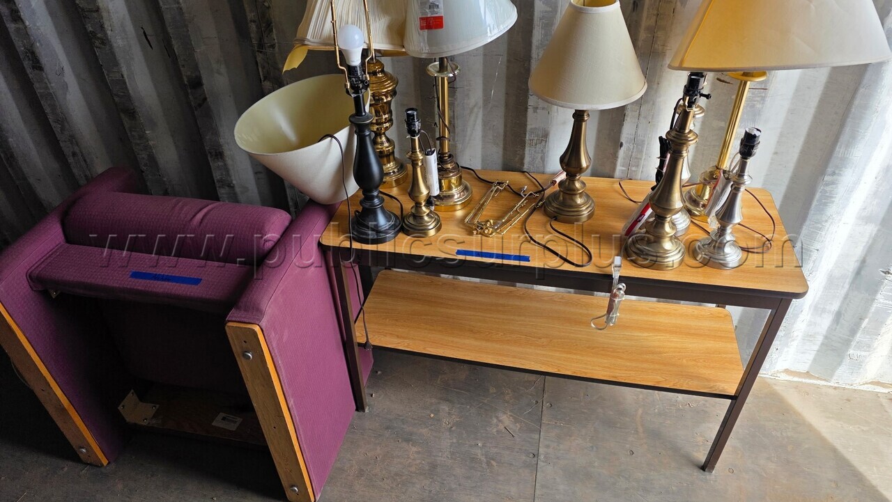 Chair and end table with lamps — photo 1