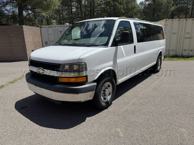 2013 Chevy Passenger Van — photo 1