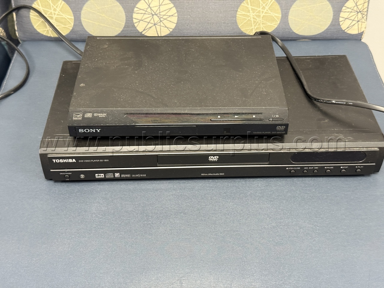 2 DVD players — photo 1