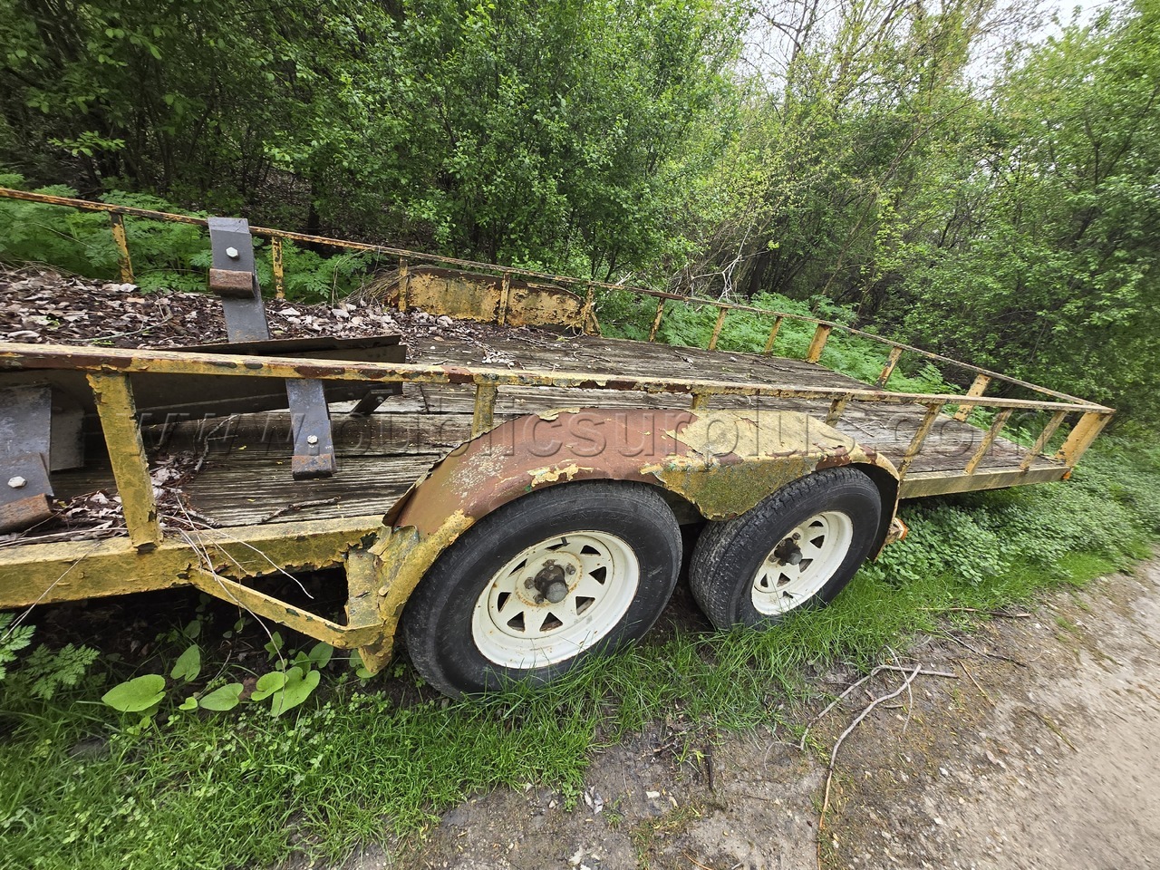 yellow 19ft trailer — photo 1