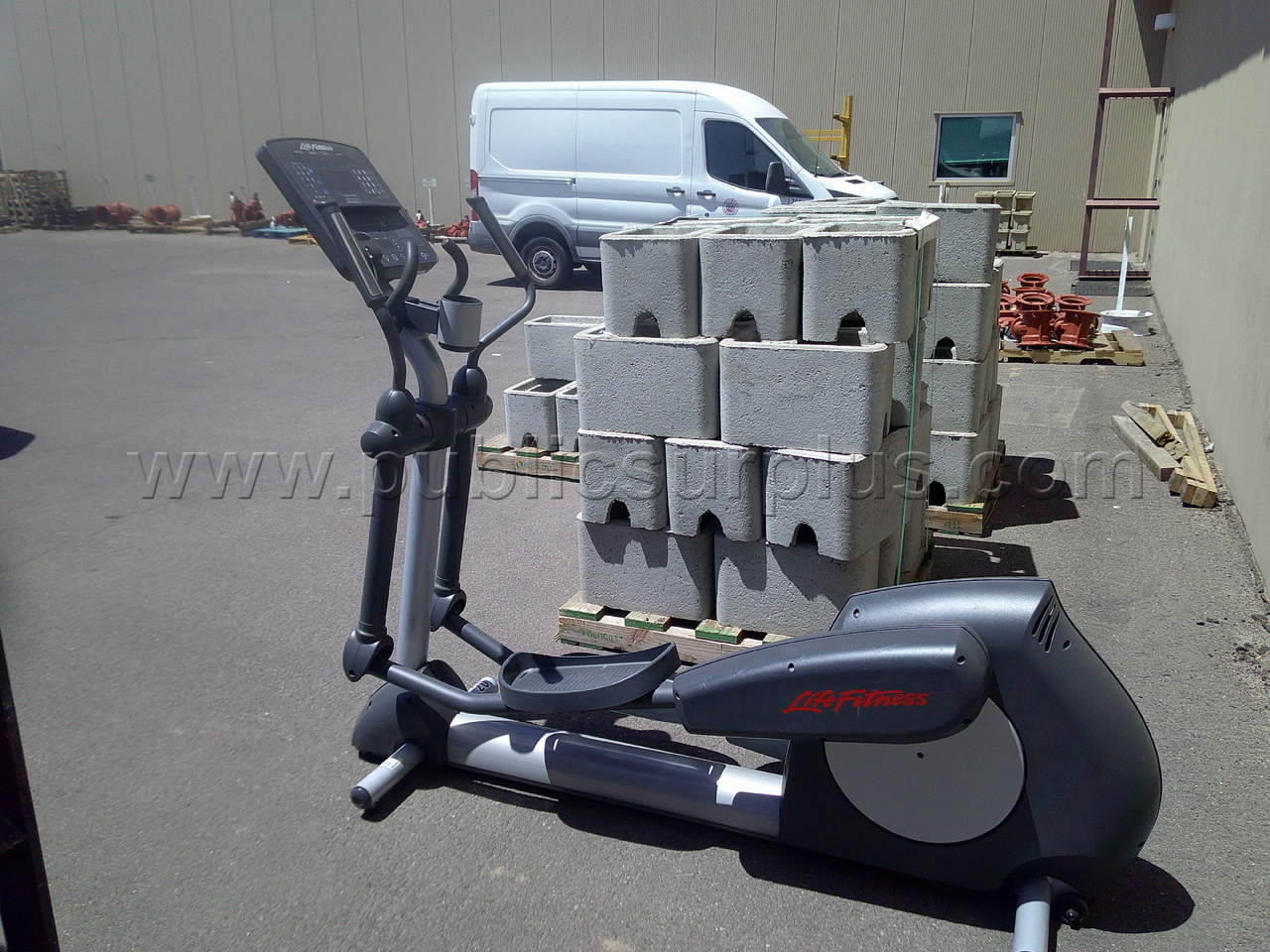 Non-Working Elliptical for sale. — photo 1