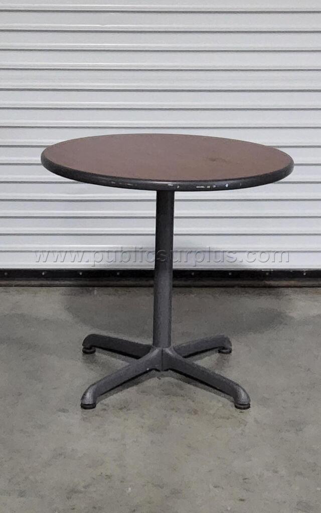 SMALL ROUND TABLE — photo 1