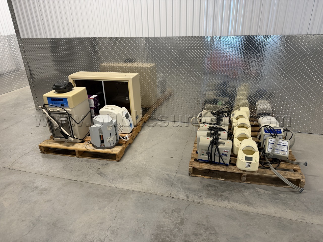 2 Pallets of Medical Equipment (Stryker, Medline, Hologic, etc) — photo 1