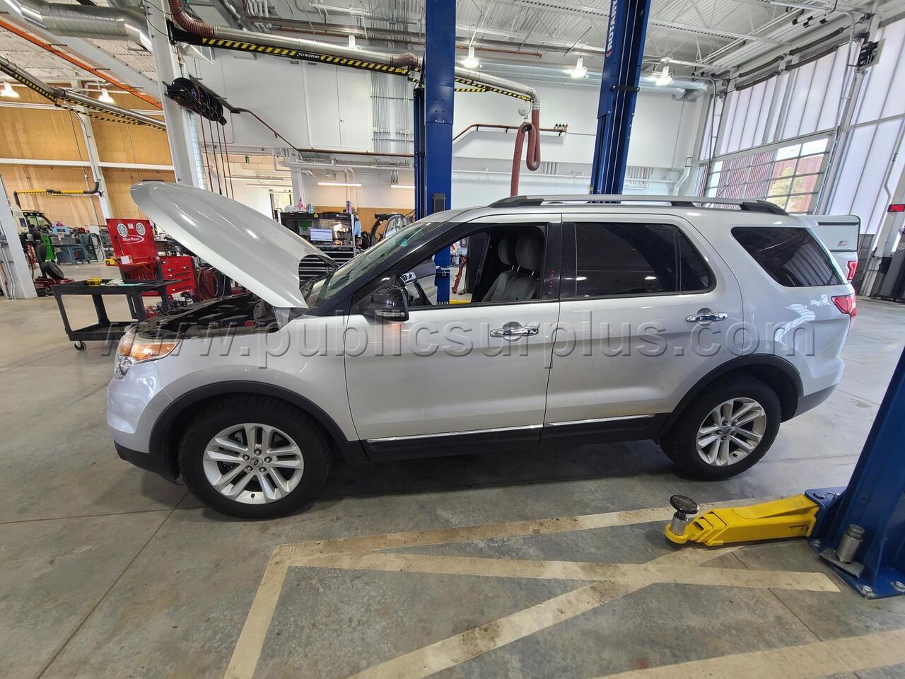 2011 Ford Explorer — photo 1