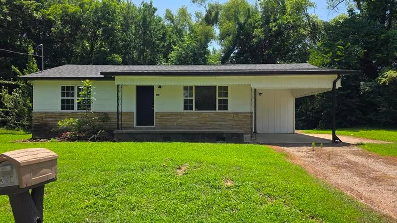 304 SE 2nd St, Atkins, AR