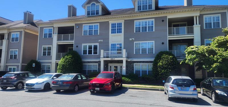 8907 STONE CREEK PL UNIT, PIKESVILLE, MD - photo 1