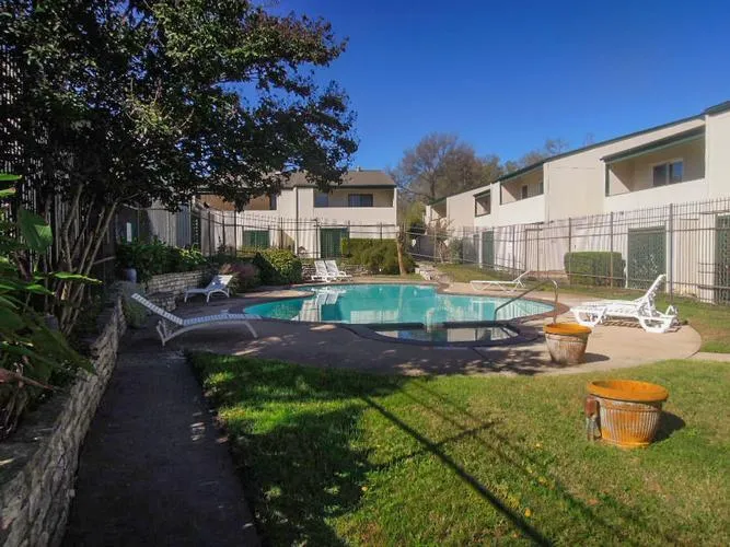 6718 Silvermine Dr Unit 103, Austin, TX