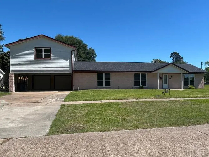 7110 CARVER AVE, TEXAS CITY, TX