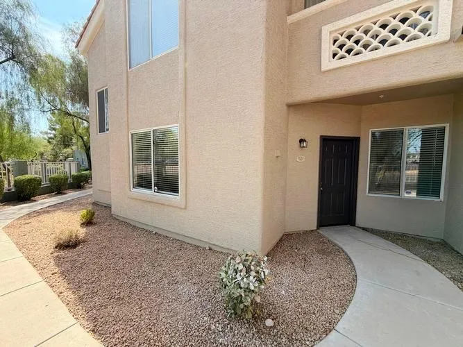 2929 W Yorkshire Drive Un, Phoenix, AZ