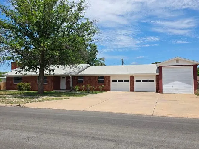 1725 WEST ALAMEDA STREET, ROSWELL, NM