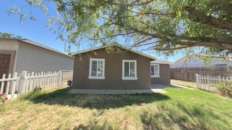 2868 Beachwood Drive, Merced, CA