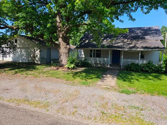 501 SOUTH CHICAGO, DEWITT, IL - photo 1