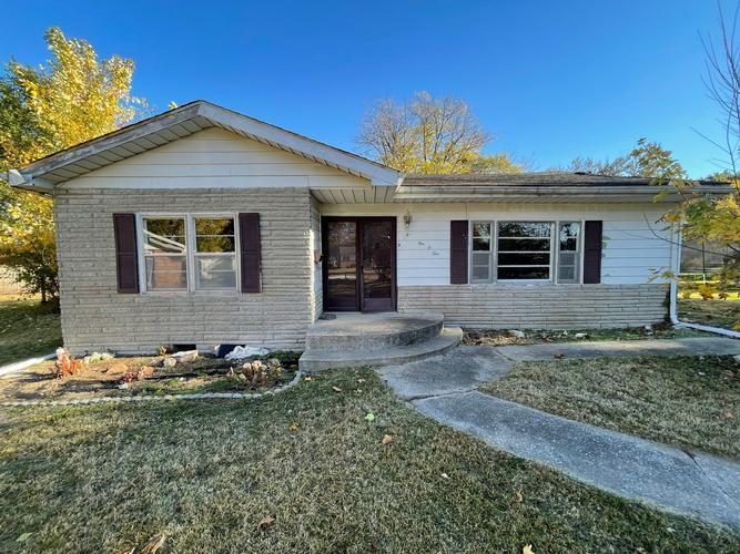 105 Circle Dr, Jerseyville, IL - photo 1