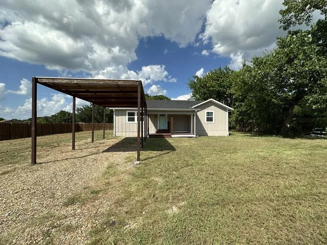 475 Locust St, Point, TX