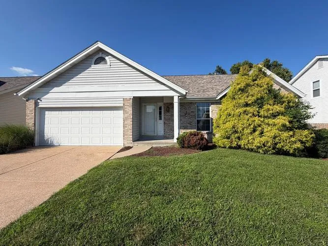 2744 CHAPEL VIEW DR, FLORISSANT, MO