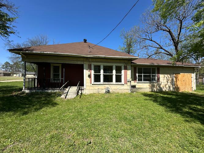 201 E San Antonio Ave, COOPER, TX - photo 1