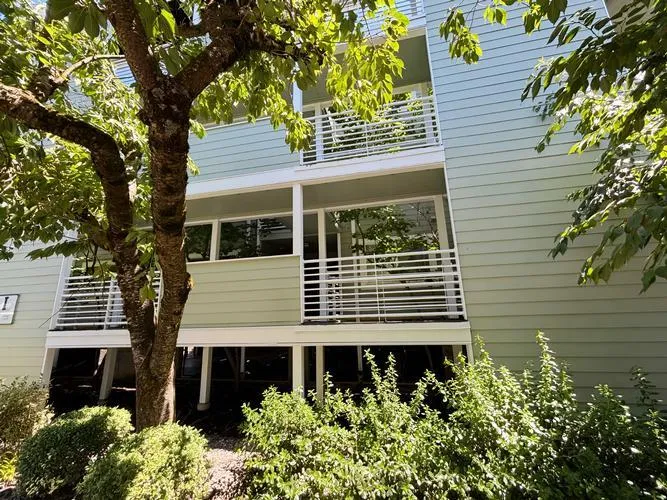 247 N Hayden Bay Drive, Portland, OR
