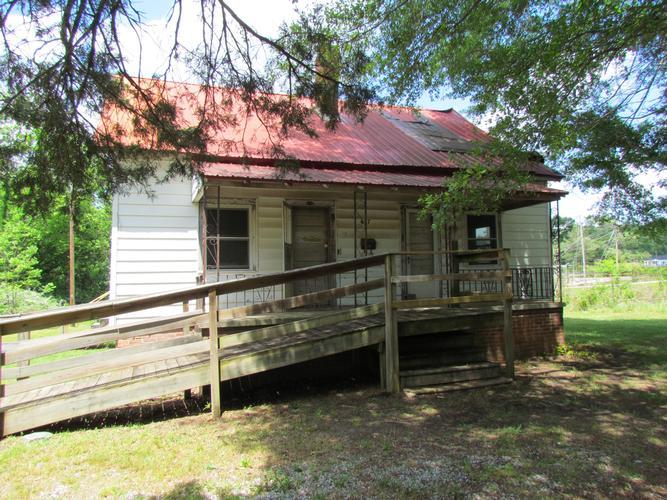 637 RAILROAD ST, PICKENS, SC - photo 1