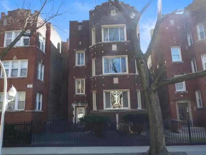 8223 S INGLESIDE AVE, CHICAGO, IL - photo 1
