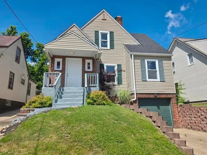 239 Hollywood Blvd, Steubenville, OH