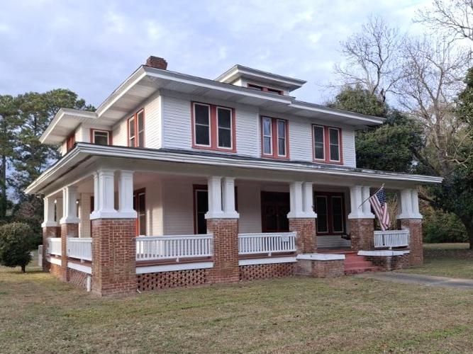 307 N Lee St, Bishopville, SC