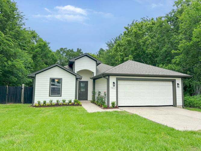 7902 Masters Rd, Manvel, TX - photo 1