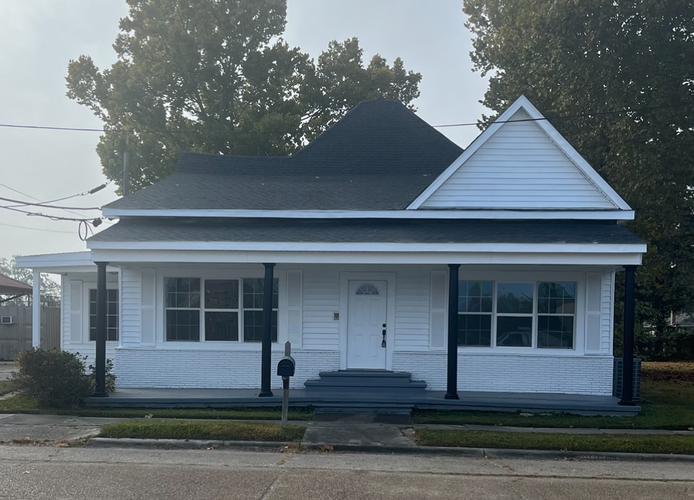 101 WEST CENTER STREET, DEQUINCY, LA - photo 1