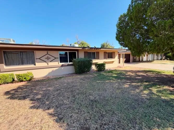 10012 WEST LAKEVIEW CIR, SUN CITY, AZ