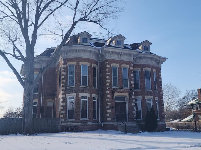 120 S PARK AVENUE, RENSSELAER, IN - photo 1