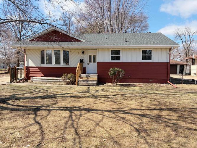 7113 Halifax Ave N, Brooklyn Center, MN - photo 1