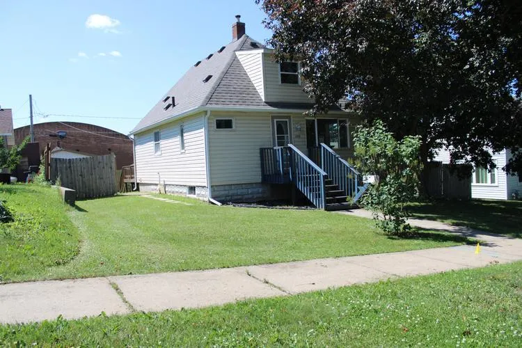 220 Garfield ST, Eveleth, MN