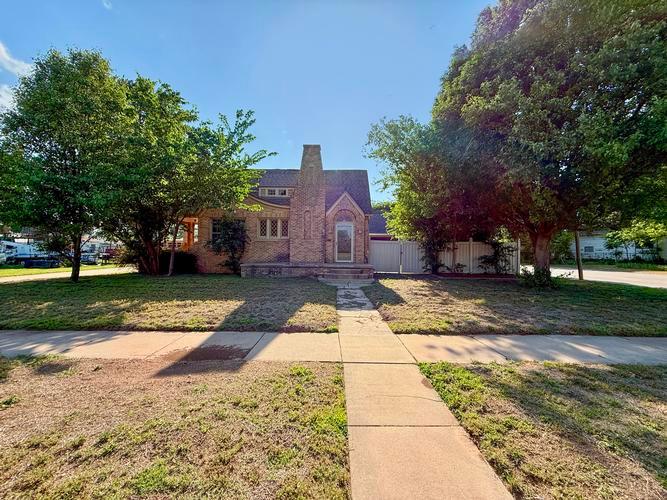 623 N Noble Ave, Watonga, OK