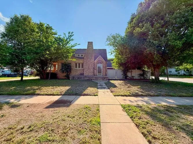623 N Noble Ave, Watonga, OK