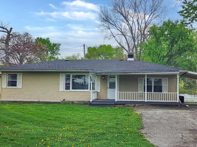 5377 Cleveland Ln, Merrillville, IN - photo 1