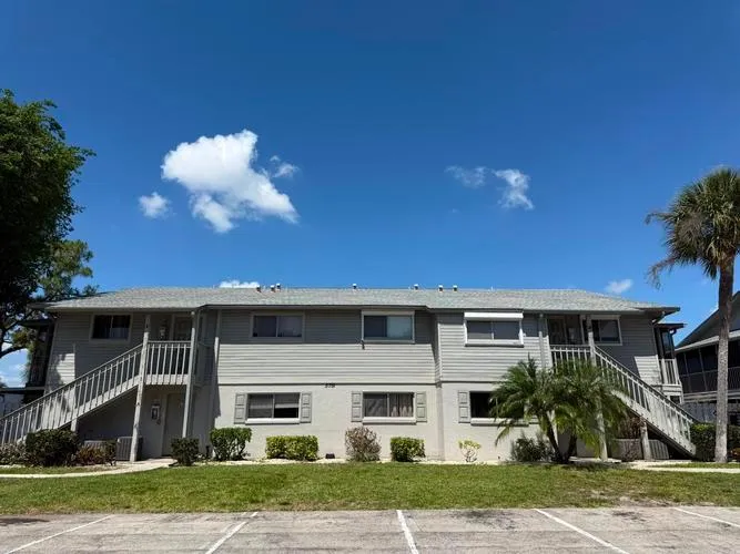 5751 FOXLAKE DR APARTMENT, NORTH FORT MYERS, FL