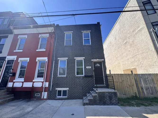 2050 Reed St, Philadelphia, PA