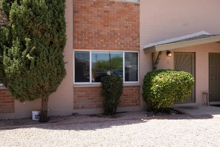 933 N Desert Ave Unit C, Tucson, AZ