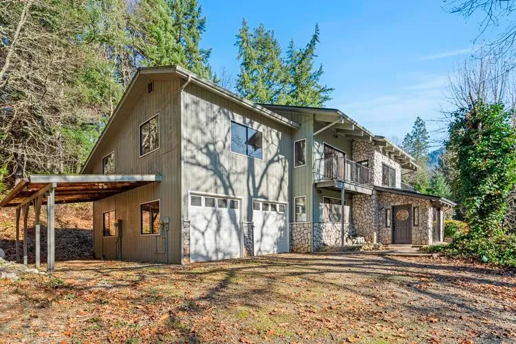 1938 LOWER WOLF CREEK RD, WOLF CREEK, OR