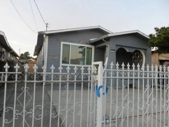 1649 72ND AVE, OAKLAND, CA